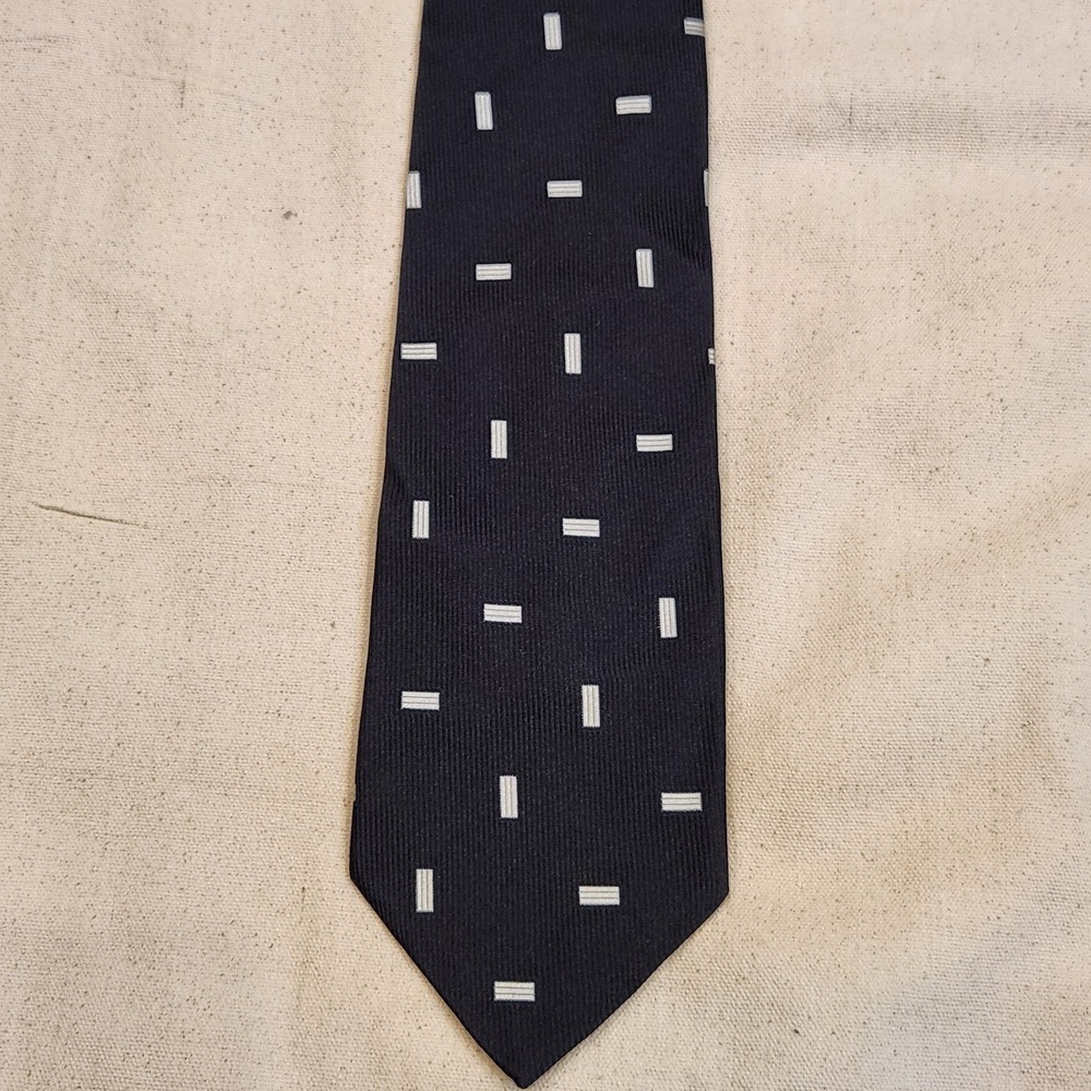 Donna Karan New York Men's Silk Tie Black Silver Geometric Pattern Hand Made USA